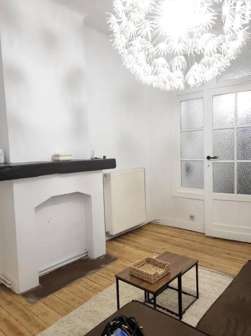 Appartement Style Haussmannien 1 Bedroom ブリュッセル エクステリア 写真